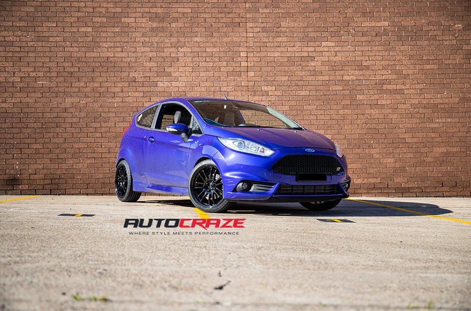 FORD FIESTA SF02 GLOSS BLACK